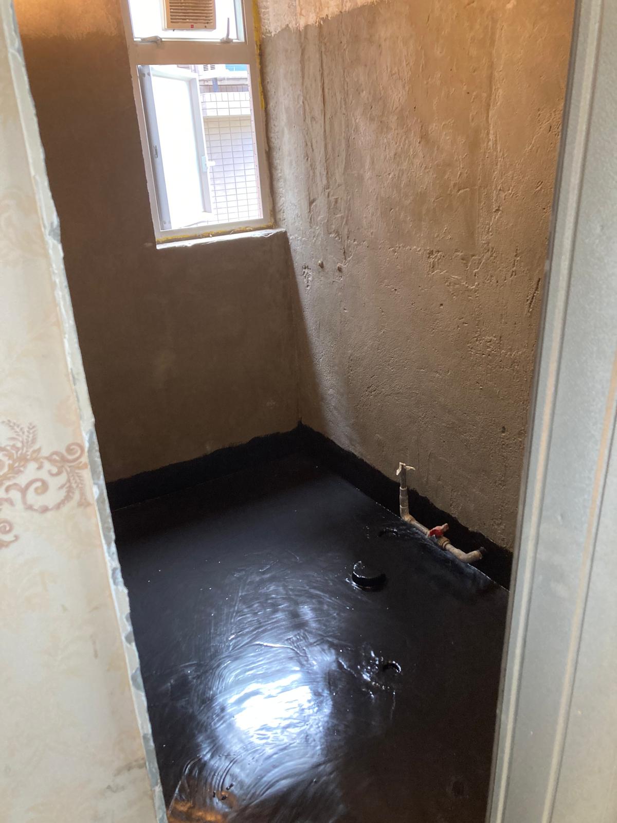 浴室防水工程施工中